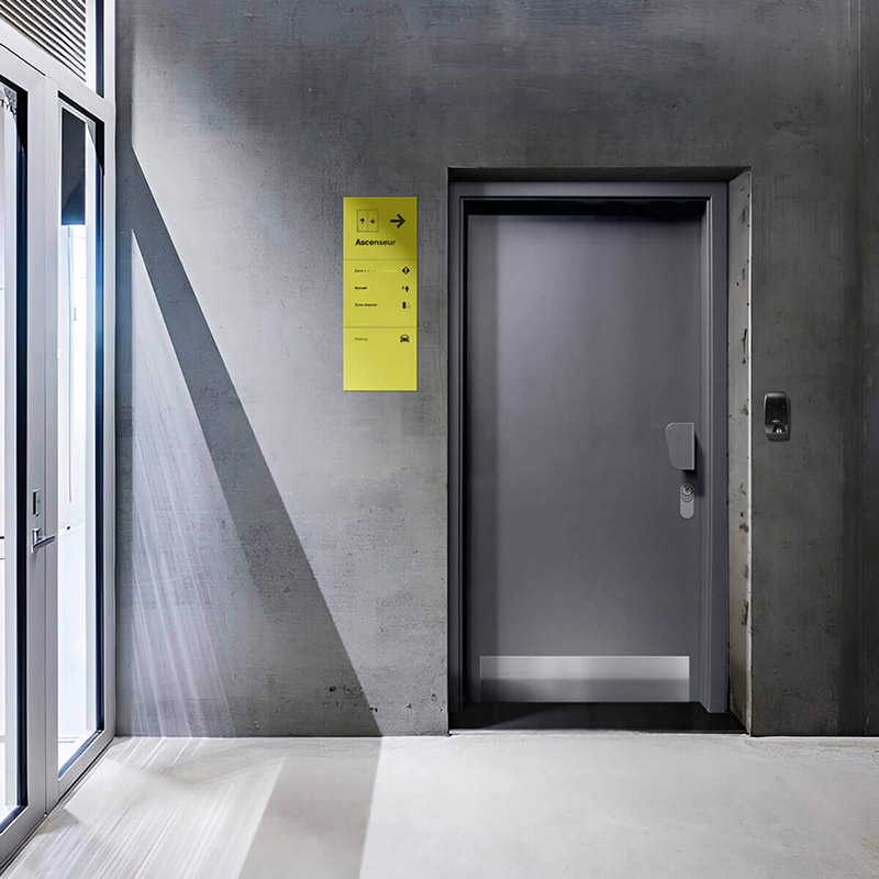 Porte blindée CR4 pour agence bancaire